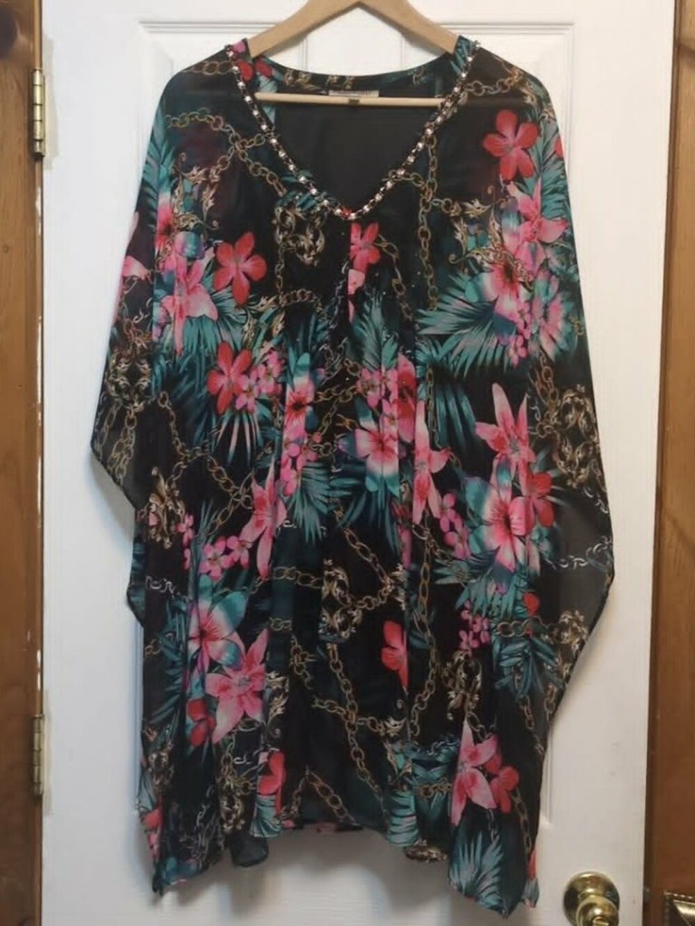 Jennifer Lopez Kaftan Sz M Tropical Blouse Rhinestone Neckline Bead Floral Chiff